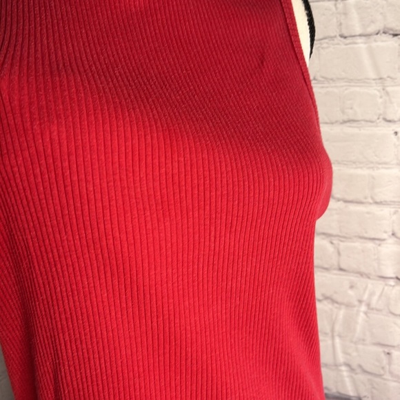 Extra Touch - Red sleeveless Turtleneck - Picture 5 of 8